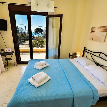 Vakantiehuis Guedin Sea Side Maisonette Nikiti (Sithonia)