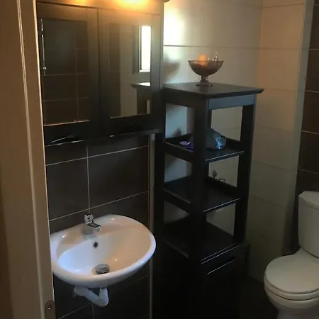 בית נופש Guedin Sea Side Maisonette *